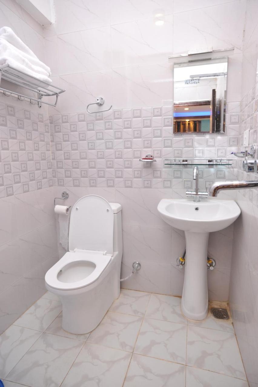 Hotel Arati Катманду Екстер'єр фото